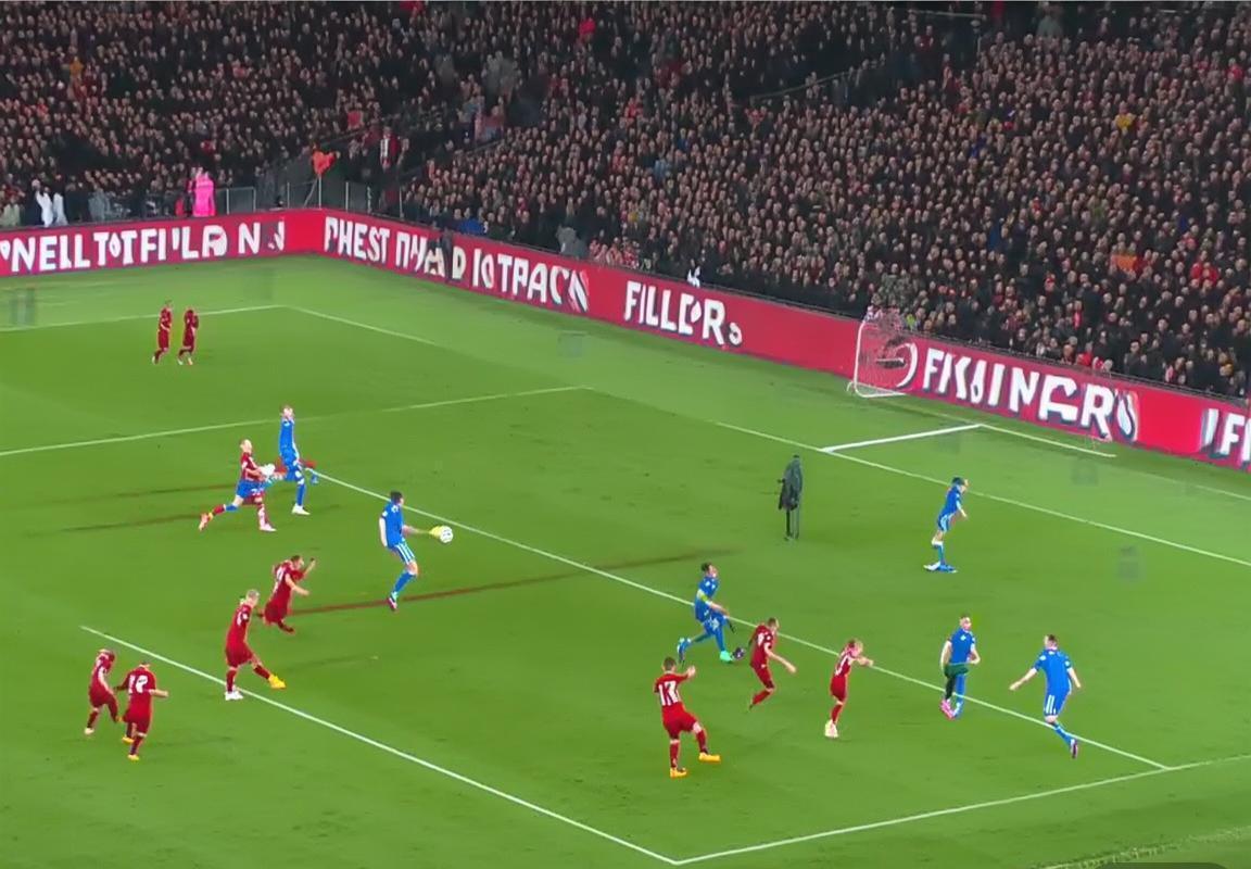 2018-2019英超巅峰对决：利物浦vs曼联经典战役解析(图4)